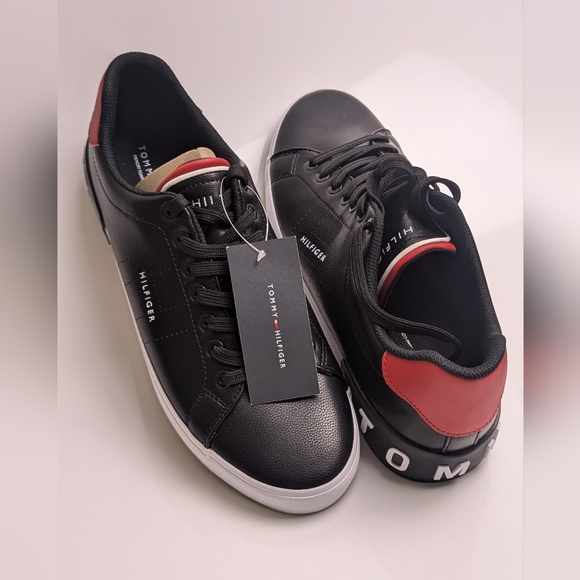 Black Tommy Hilfiger Sneaker - Picture 8 of 8